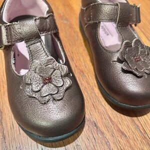 Stride Rite SRT Metallic Flower Dress Shoes 6-9 mos